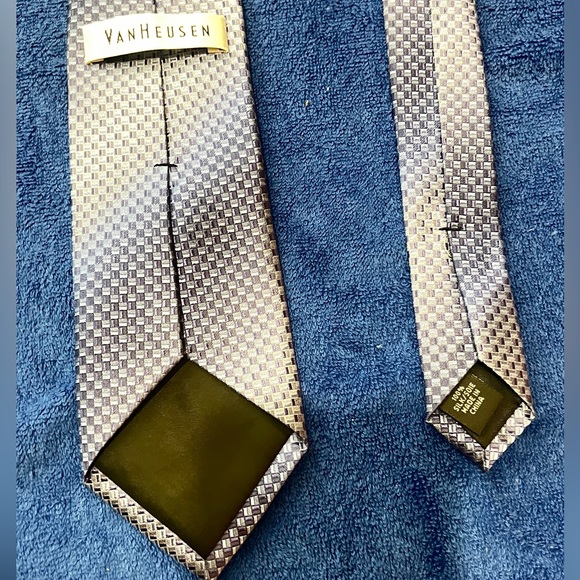 Authentic Van Hausen Classic Gray/Black graphic Silk Tie - Picture 10 of 10